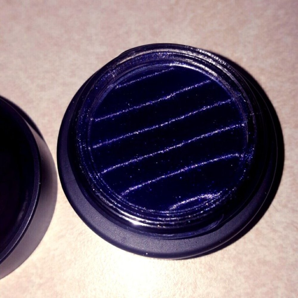 Mac Cosmetics: Aphrodisiatic Eyeshadow